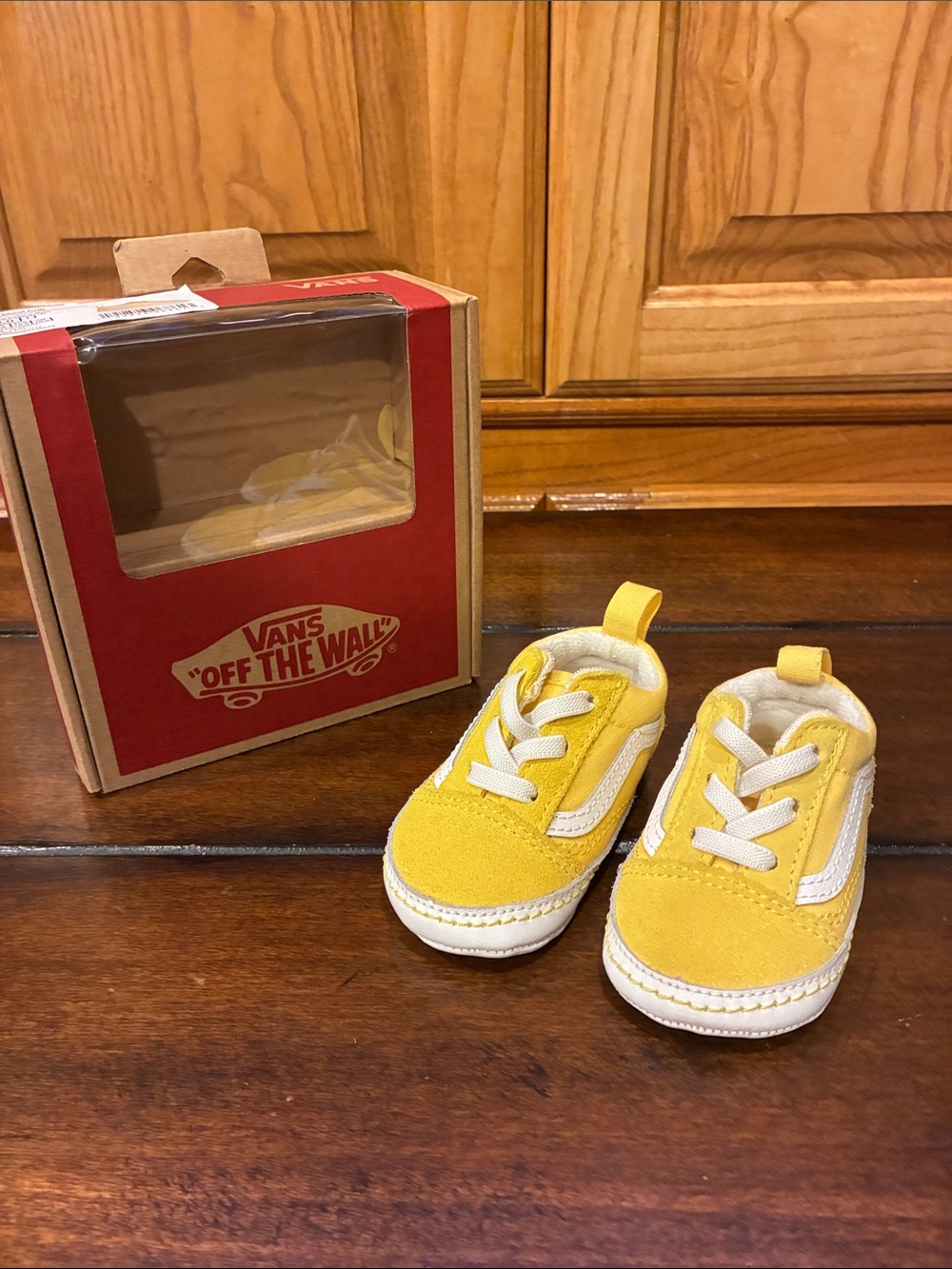 Vans Baby Shoes – Size 3 Slip-On V Crib – Off the Wall Aspen Gold/White (ABBA)